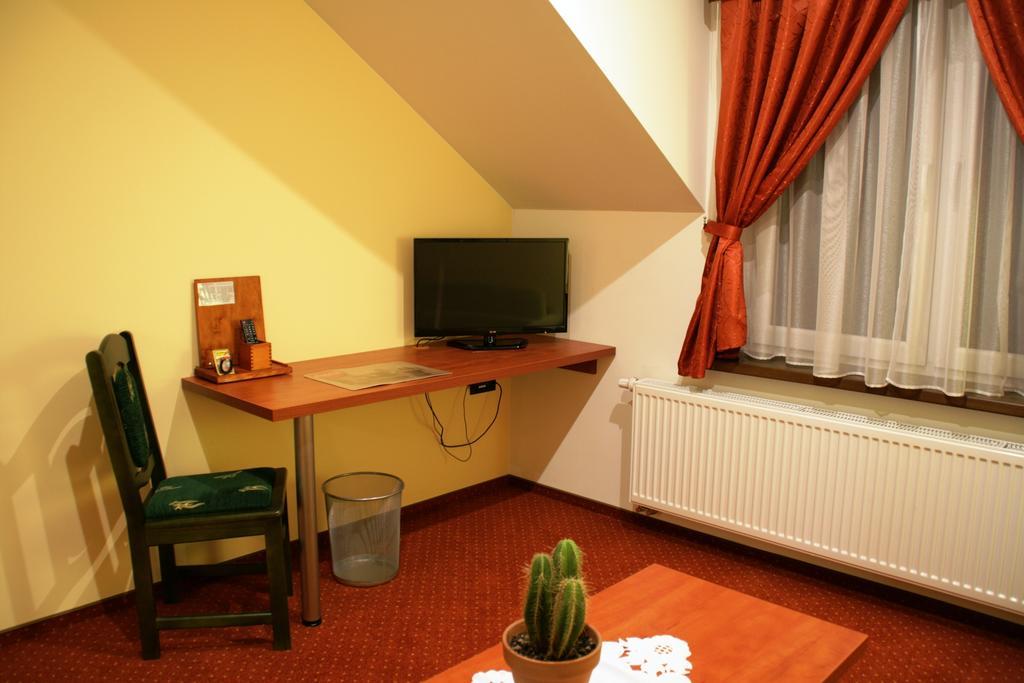 Hotel Kuznia Oberza Polska Lysomice Room photo