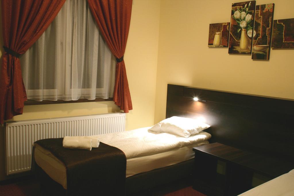 Hotel Kuznia Oberza Polska Lysomice Room photo