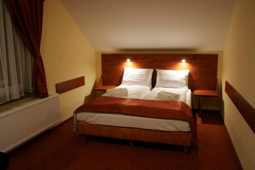 Hotel Kuznia Oberza Polska Lysomice Room photo